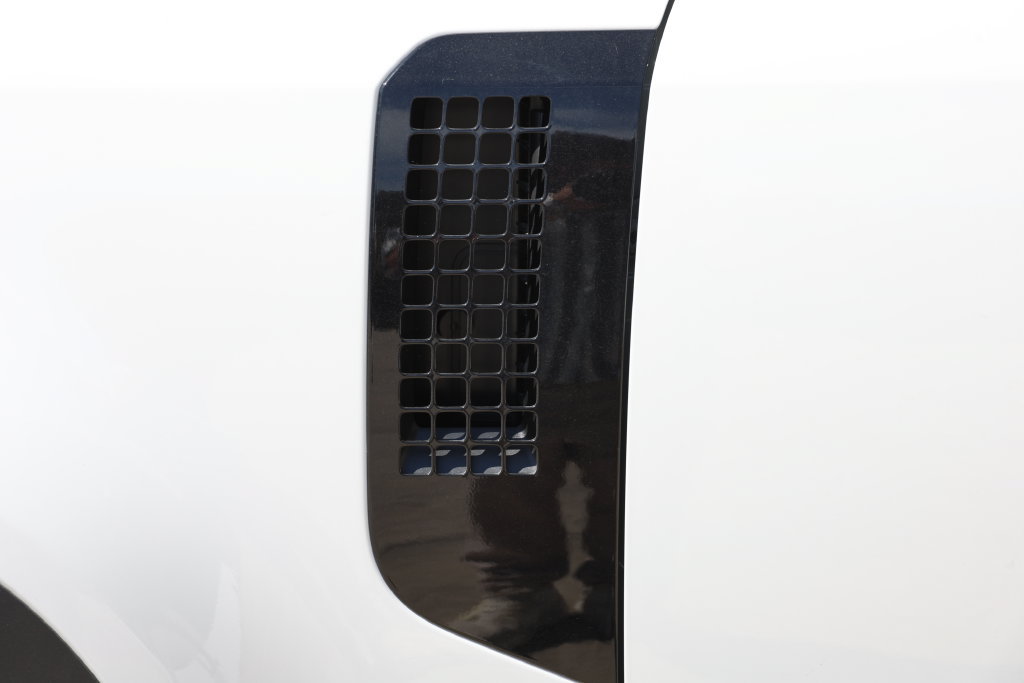 New 2026 Land Rover Defender 110 S AWD/4WD image 6
