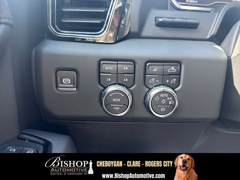 Used 2025 GMC Sierra 1500 AT4 w/ AT4 Premium Package AWD/4WD image 22