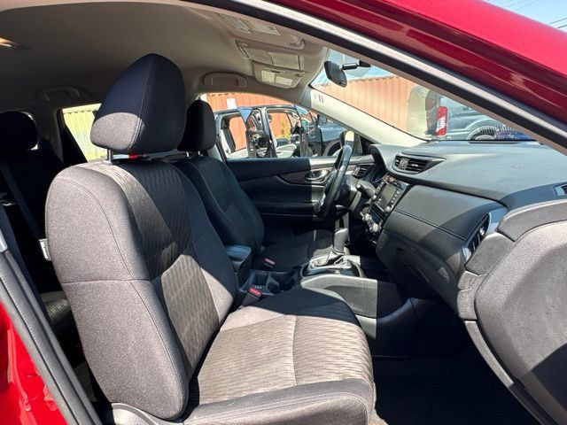 Used 2018 Nissan Rogue SV AWD/4WD image 13