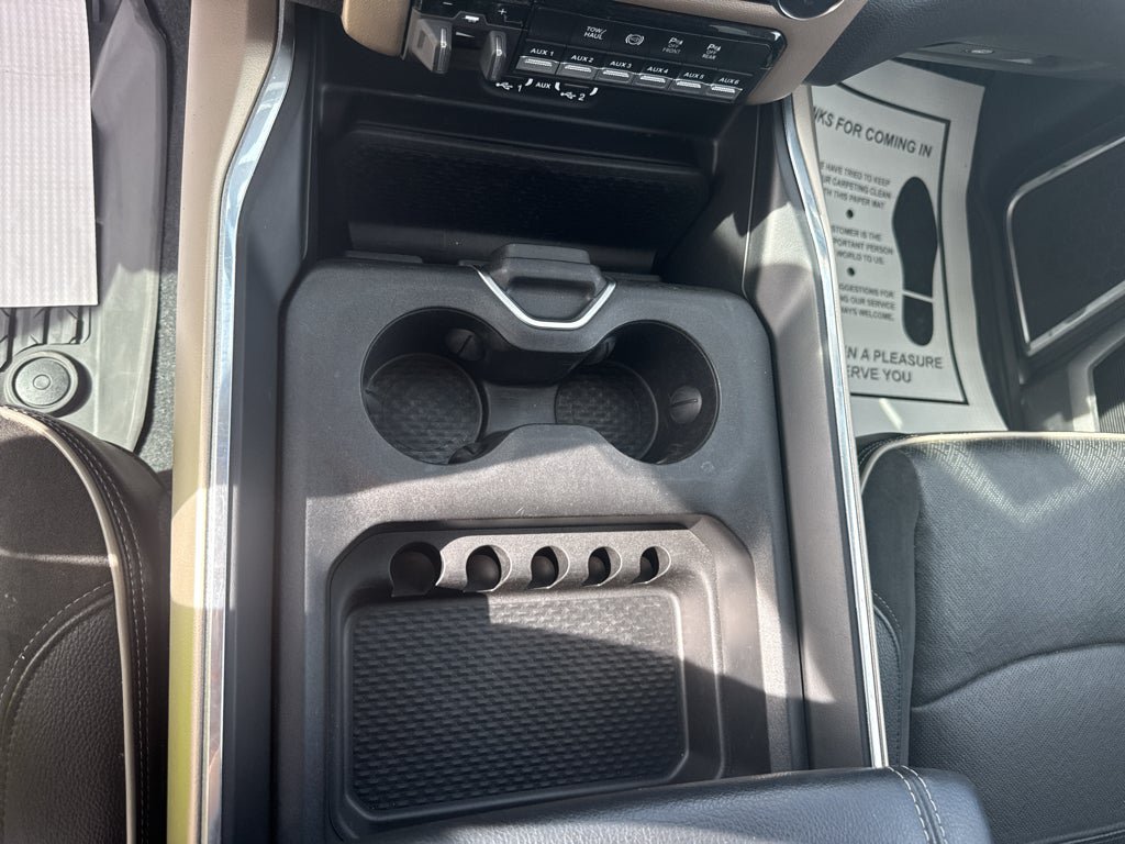 Used 2022 RAM 3500 Laramie AWD/4WD image 16