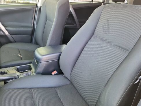 Used 2018 Toyota RAV4 LE w/ All Weather Liner Package AWD/4WD image 13