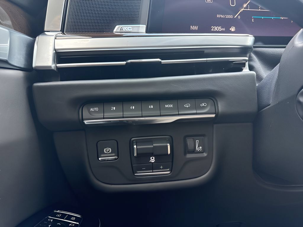 Used 2025 Cadillac Escalade ESV Sport Platinum AWD/4WD image 26