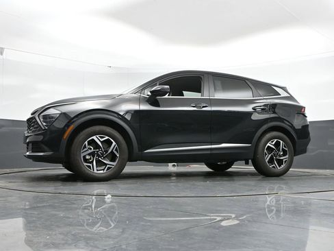 Used 2025 Kia Sportage LX AWD/4WD image 46