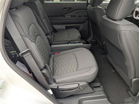 New 2025 Nissan Pathfinder SV w/ SV Premium Package image 35