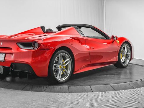 Used 2019 Ferrari 488 Spider Rosso Corsa image 8