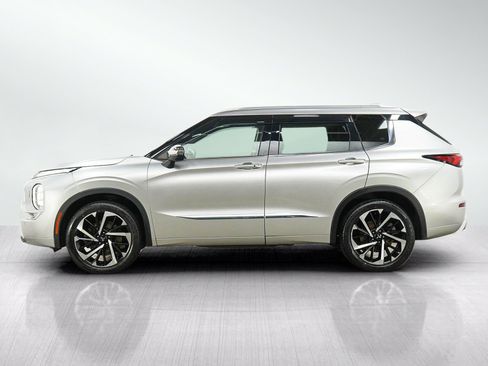 Used 2022 Mitsubishi Outlander SEL AWD/4WD image 2
