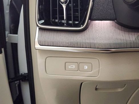 New 2026 Volvo XC90 T8 Ultra w/ Protection Package Premier AWD/4WD image 22
