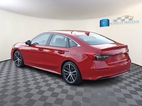 Used 2024 Honda Civic Touring image 4