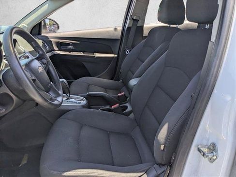 Used 2016 Chevrolet Cruze LT w/ Technology Package FWD image 12