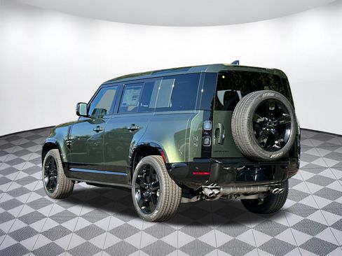 New 2026 Land Rover Defender 110 X-Dynamic SE AWD/4WD image 3