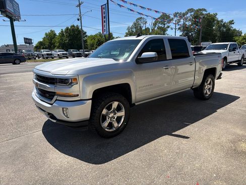 Used 2017 Chevrolet Silverado 1500 LT w/ All Star Edition AWD/4WD image 2
