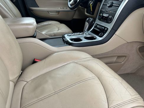 Used 2010 GMC Acadia SLT image 7