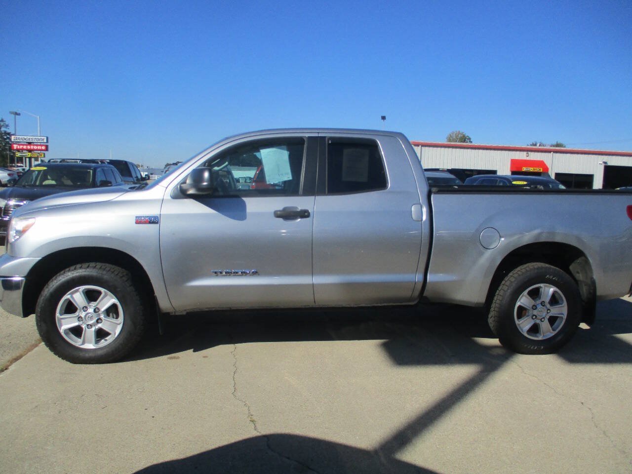 Used 2011 Toyota Tundra 4x4 Double Cab w/ Tow Pkg image 3