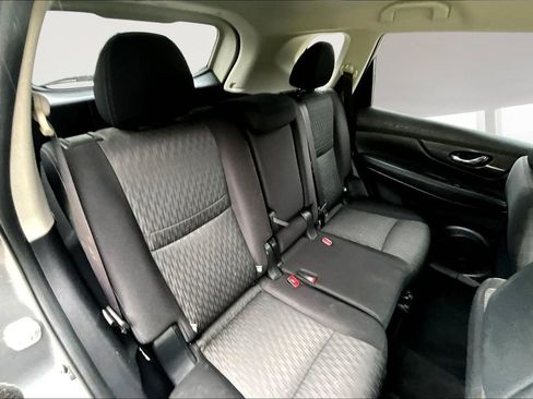 Used 2020 Nissan Rogue SV image 24