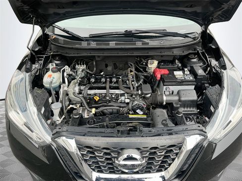 Used 2019 Nissan Kicks SV w/ Exterior Package image 30