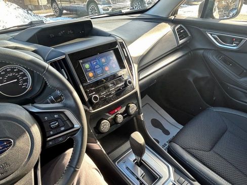 Used 2022 Subaru Forester Premium image 15