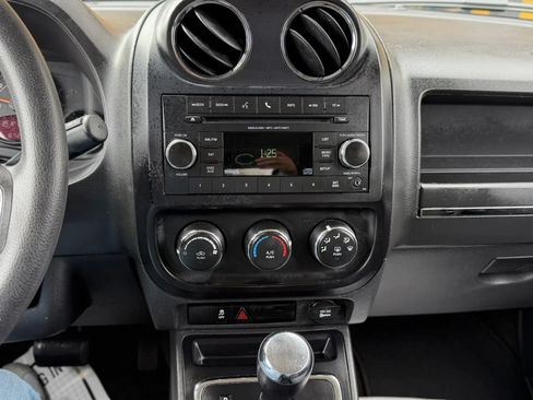 Used 2017 Jeep Patriot Sport w/ Power Value Group FWD image 17