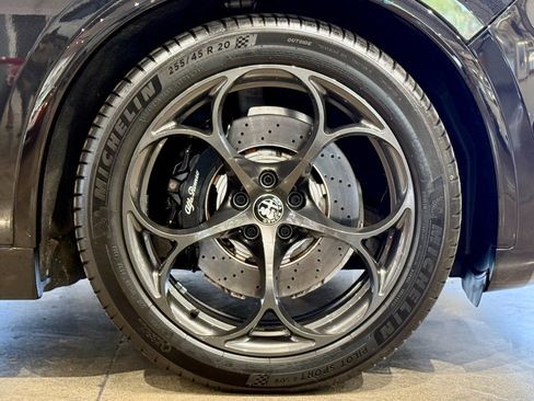 Used 2018 Alfa Romeo Stelvio Quadrifoglio w/ Driver Assist Dynamic Package image 19