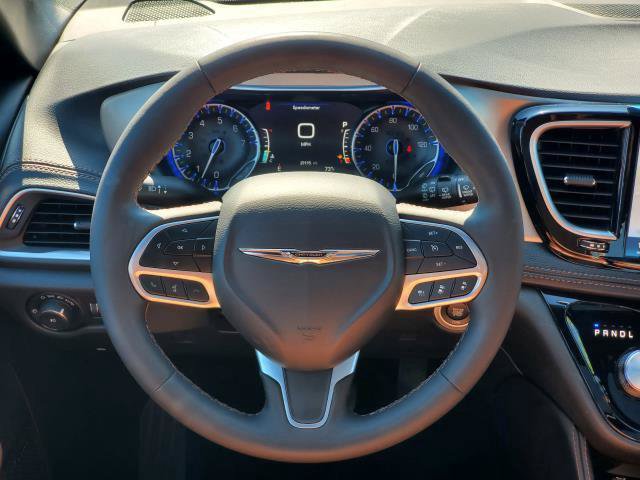 Certified 2024 Chrysler Pacifica Pinnacle AWD/4WD image 25
