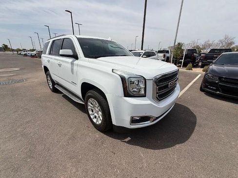 Used 2016 GMC Yukon SLT RWD image 2