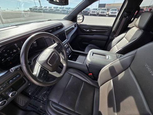 Used 2022 GMC Yukon Denali image 10