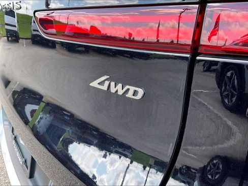 Certified 2024 Genesis GV70 2.5T w/ Select Package AWD/4WD image 7