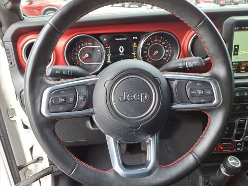Used 2022 Jeep Gladiator Rubicon AWD/4WD image 17