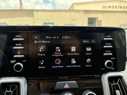 Used 2023 Kia Sorento LX FWD image 19