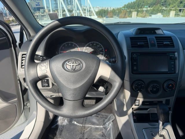 Used 2013 Toyota Corolla LE FWD image 11
