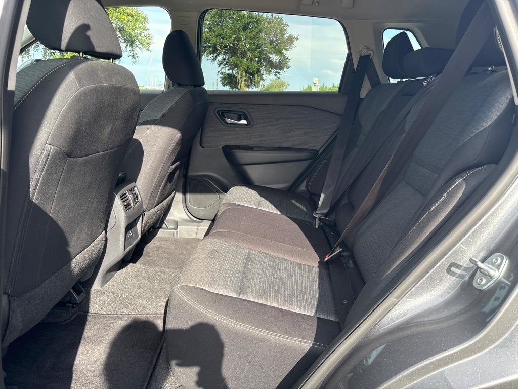 Used 2023 Nissan Rogue SV AWD/4WD image 12