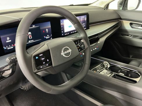 New 2025 Nissan Murano SL image 9