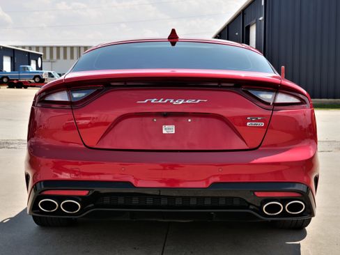 Used 2020 Kia Stinger GT1 image 9