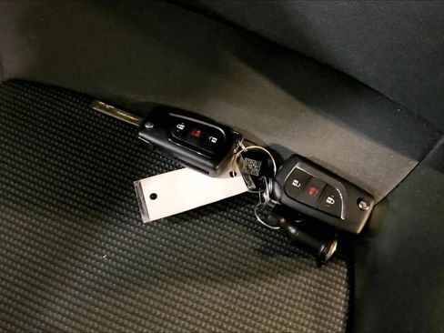 Used 2023 Toyota RAV4 LE image 14