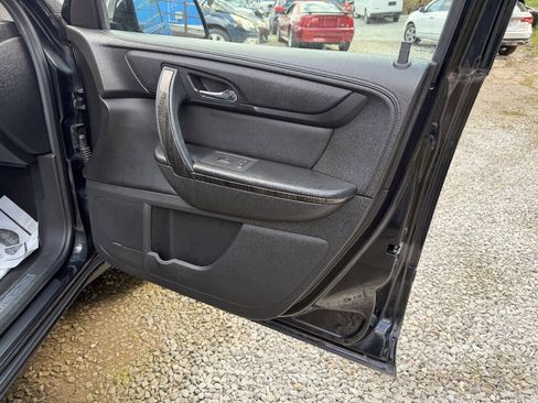 Used 2015 GMC Acadia SLT w/ Open Road Package FWD image 16