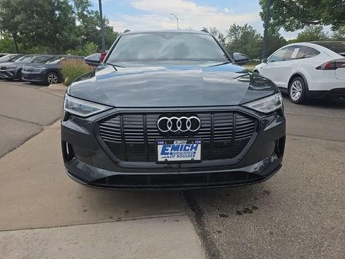 Used 2022 Audi e-tron Premium AWD/4WD image 9
