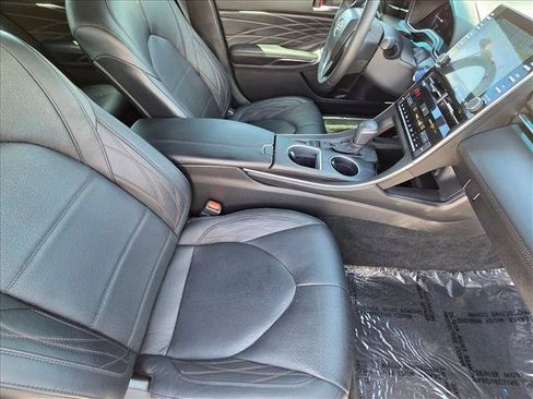 Used 2022 Toyota Avalon Limited w/ Advanced Safety Package FWD image 21