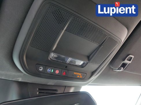 Used 2024 Chevrolet Equinox EV RS FWD image 28