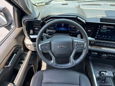 Used 2026 Chevrolet Silverado 1500 LT Trail Boss w/ Convenience Package II AWD/4WD image 29