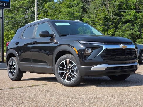 New 2026 Chevrolet TrailBlazer LT AWD/4WD image 2