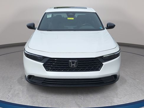 Used 2024 Honda Accord Sport image 2