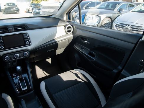 Used 2021 Nissan Versa SV image 18