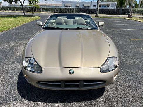 Used 1999 Jaguar XK8 Convertible image 13