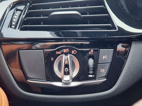 Used 2023 BMW M5 Base w/ Competition Package image 21