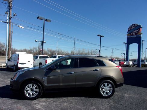 Used 2016 Cadillac SRX Luxury w/ Driver Awareness Package image 8