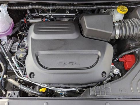 New 2026 Chrysler Pacifica Pinnacle AWD/4WD image 18