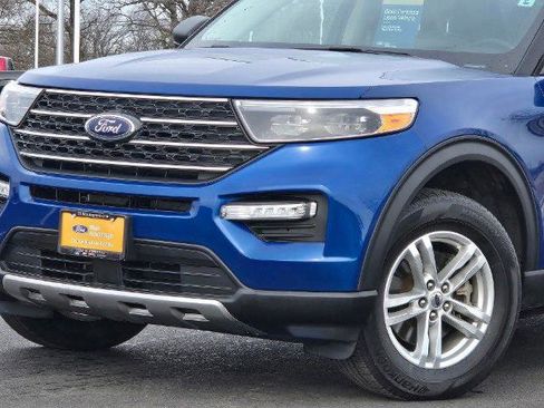 Certified 2023 Ford Explorer XLT w/ Equipment Group 202A AWD/4WD image 2
