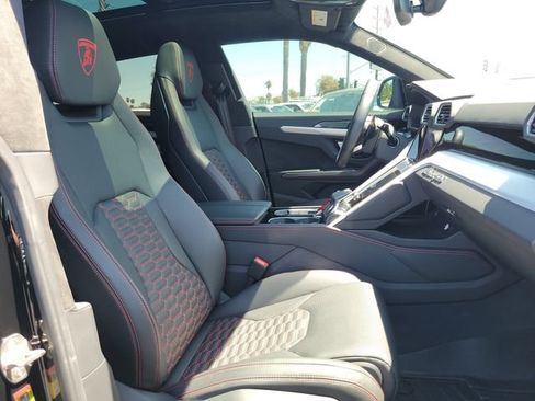 Used 2024 Lamborghini Urus S AWD/4WD image 25