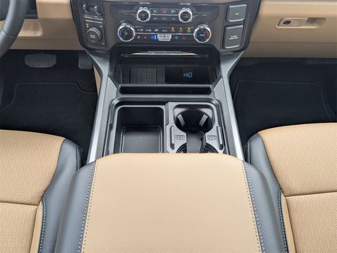 New 2026 Ford F250 Lariat w/ Black Appearance Package image 19