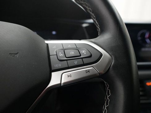 Used 2022 Volkswagen Taos SE image 18