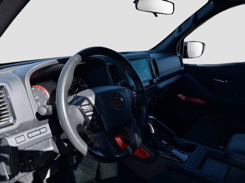 Used 2024 Nissan Frontier PRO-4X w/ Off-Road Protection Package image 9